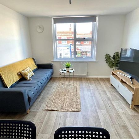 Central, Bright & Spacious Apartment - Parking Included Bournemouth Exterior foto