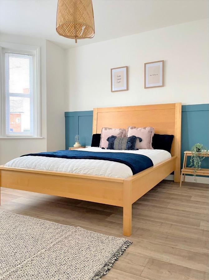 Central, Bright & Spacious Apartment - Parking Included Bournemouth Exterior foto