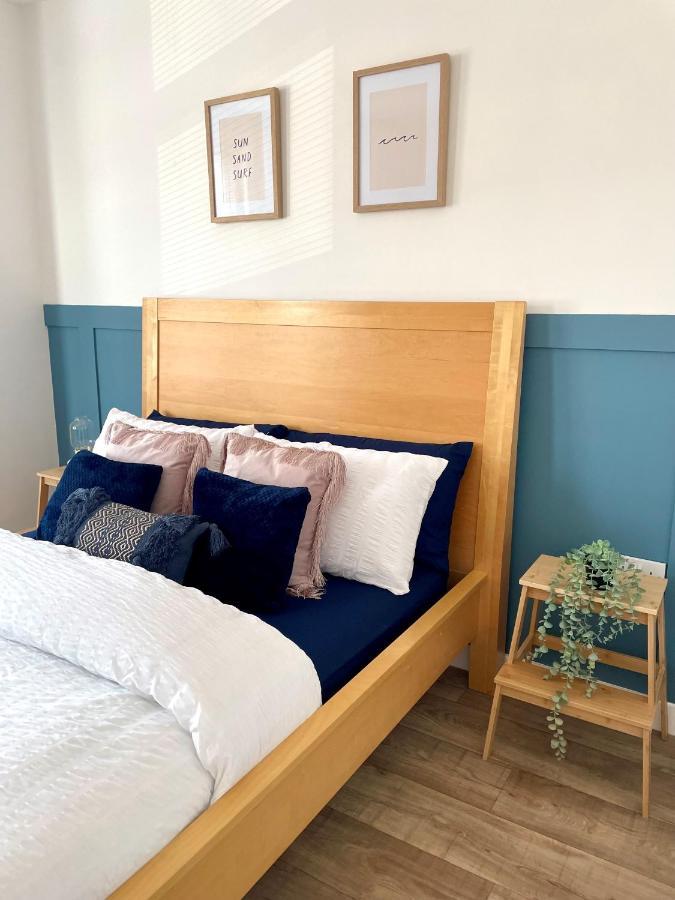 Central, Bright & Spacious Apartment - Parking Included Bournemouth Exterior foto